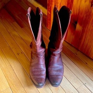 Tecovas top selling boot the Annie!Right now on Tecovas boot